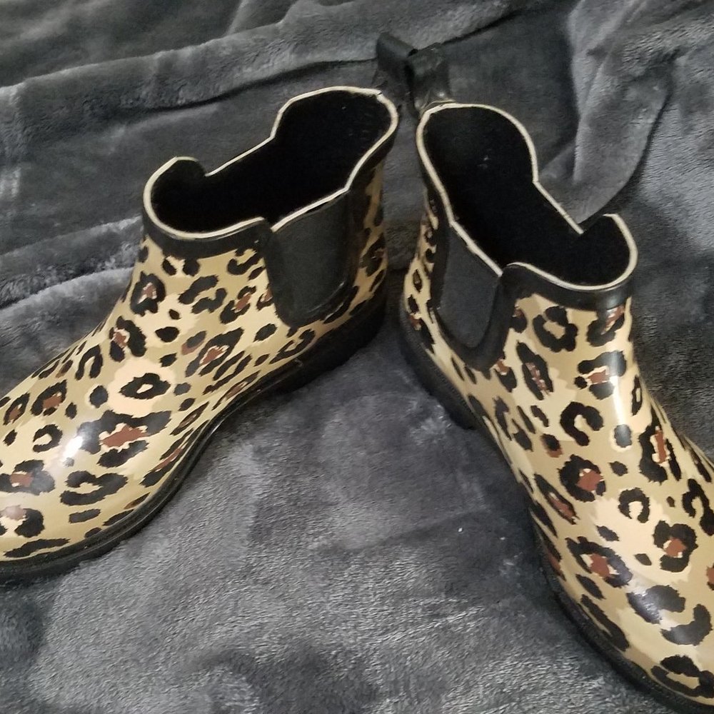 Rain boots